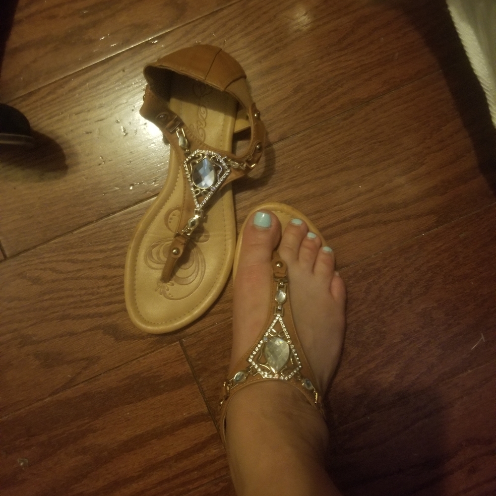 Sandals camel/tan color with rhinestones